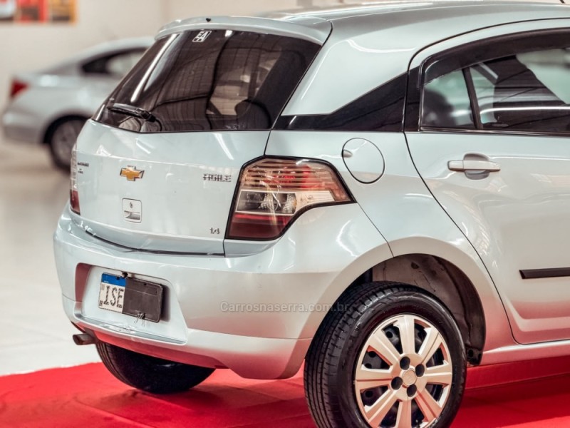 AGILE 1.4 MPFI LT 8V FLEX 4P MANUAL - 2011 - NOVA PRATA