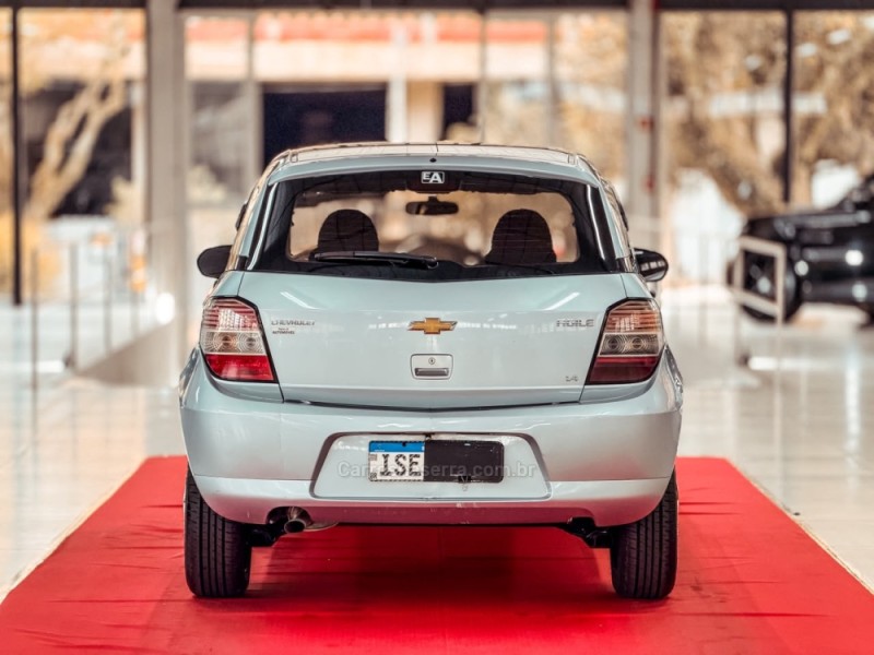 AGILE 1.4 MPFI LT 8V FLEX 4P MANUAL - 2011 - NOVA PRATA