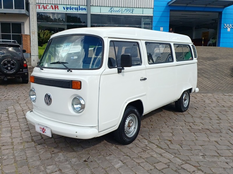 KOMBI 1.6 MI STD LOTAÇÃO 8V GASOLINA 3P MANUAL - 2005 - FLORES DA CUNHA