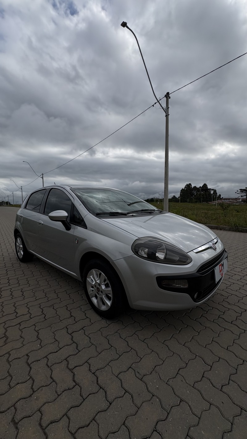 PUNTO 1.4 ATTRACTIVE ITALIA 8V FLEX 4P MANUAL - 2015 - CAXIAS DO SUL