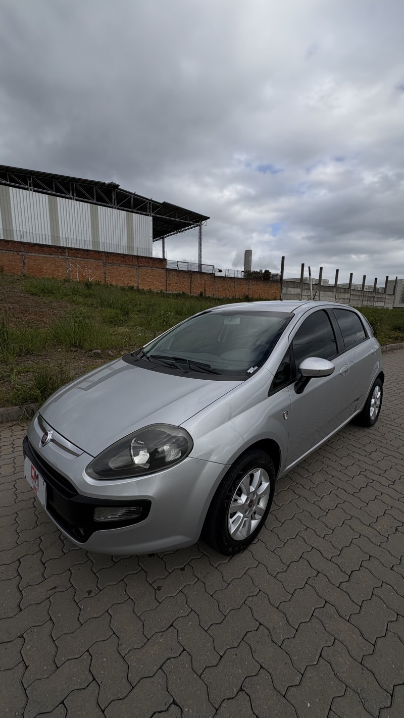 punto 1.4 attractive italia 8v flex 4p manual 2015 caxias do sul