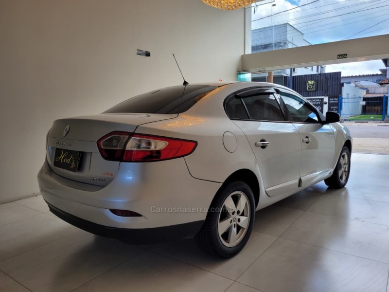 MÉGANE 2.0 DYNAMIQUE SEDAN 16V GASOLINA 4P MANUAL - 2011 - CANELA