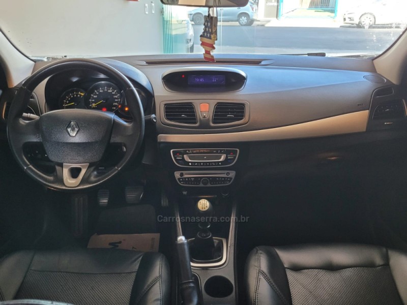 FLUENCE 2.0 DYNAMIQUE 16V FLEX 4P MANUAL - 2011 - CANELA