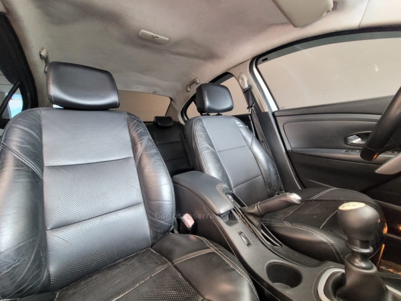 MÉGANE 2.0 DYNAMIQUE SEDAN 16V GASOLINA 4P MANUAL - 2011 - CANELA