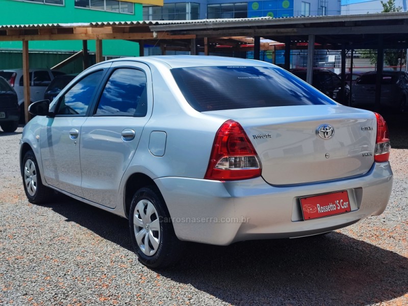 ETIOS 1.5 XS SEDAN 16V FLEX 4P MANUAL - 2016 - FARROUPILHA
