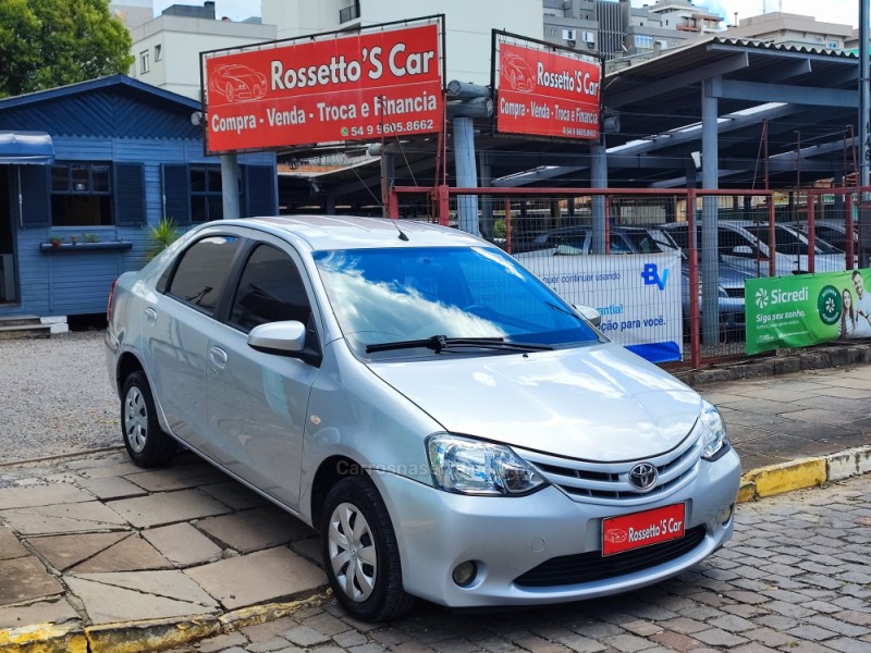 etios 1.5 xs sedan 16v flex 4p manual 2016 farroupilha