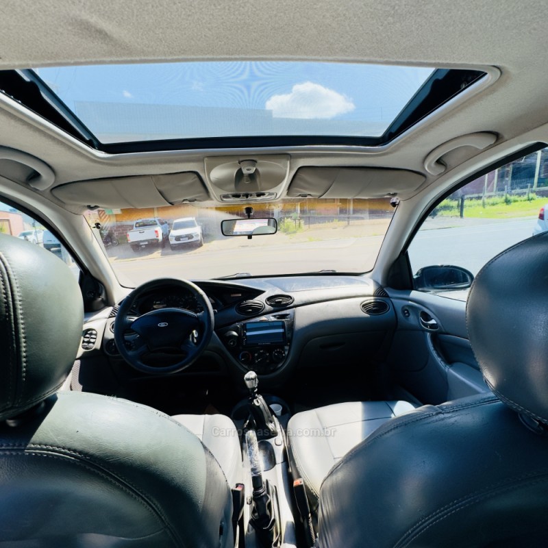 FOCUS 2.0 HC 16V FLEX 4P MANUAL - 2002 - NOVO HAMBURGO