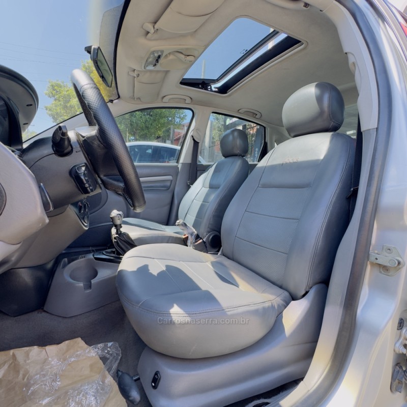 FOCUS 2.0 HC 16V FLEX 4P MANUAL - 2002 - NOVO HAMBURGO