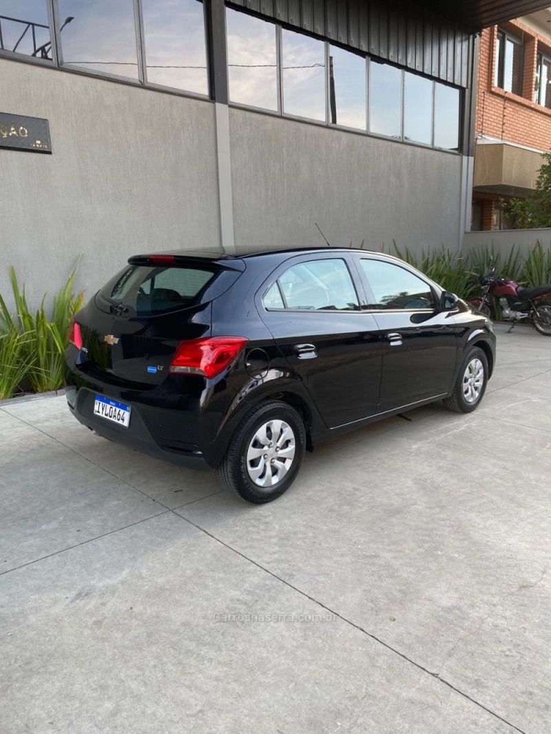 ONIX 1.0 LT PLUS 8V FLEX 4P MANUAL - 2018 - CAXIAS DO SUL