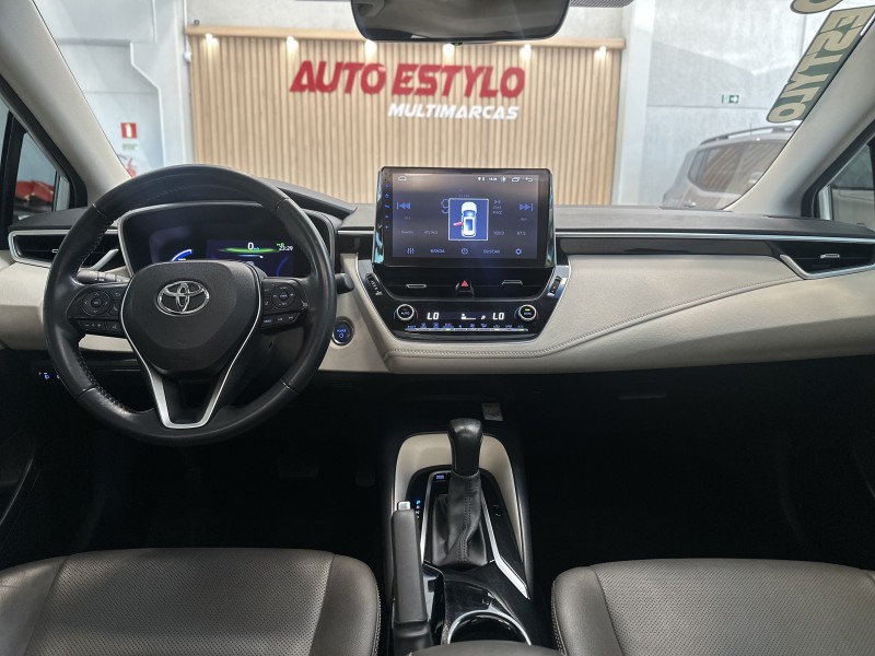 COROLLA 1.8 ALTIS PREMIUM 16V HÍBRIDO 4P AUTOMÁTICO - 2023 - ESTâNCIA VELHA