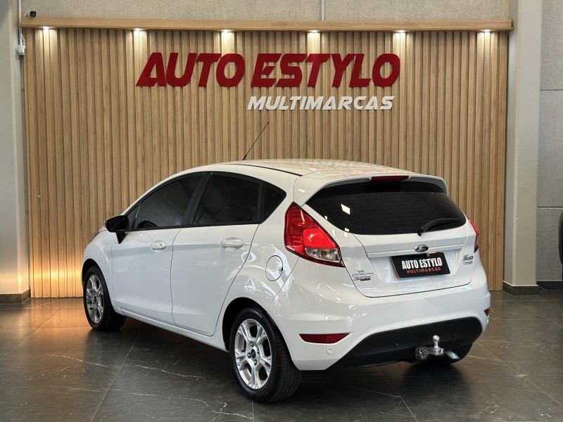 FIESTA 1.6 SE HATCH 16V FLEX 4P AUTOMÁTICO - 2016 - ESTâNCIA VELHA