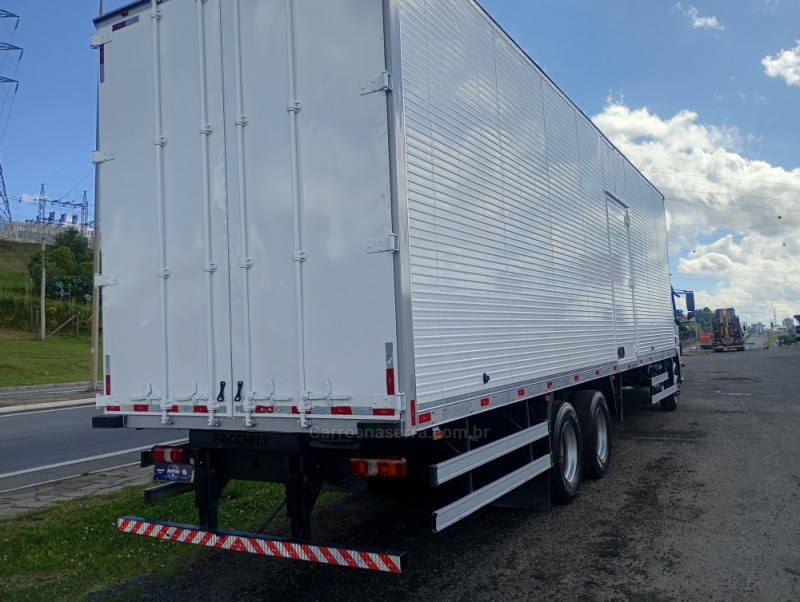 ATEGO 2430 6X2 - 2021 - FARROUPILHA