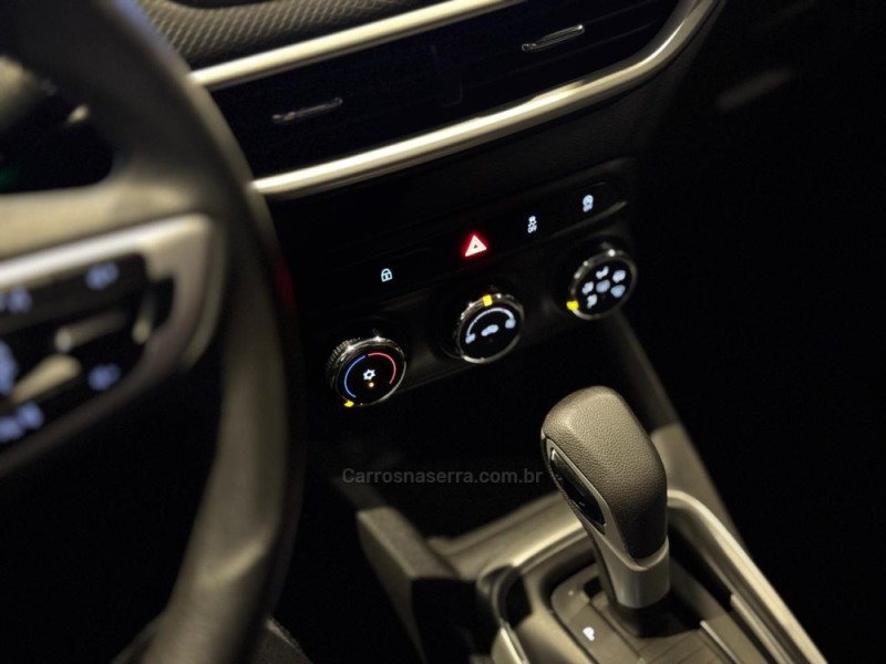 TRACKER 1.0 12V TURBO FLEX 4P AUTOMÁTICO - 2021 - FARROUPILHA