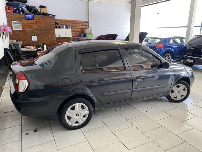 CLIO 1.6 EXPRESSION 16V GASOLINA 4P MANUAL - 2003 - CAXIAS DO SUL