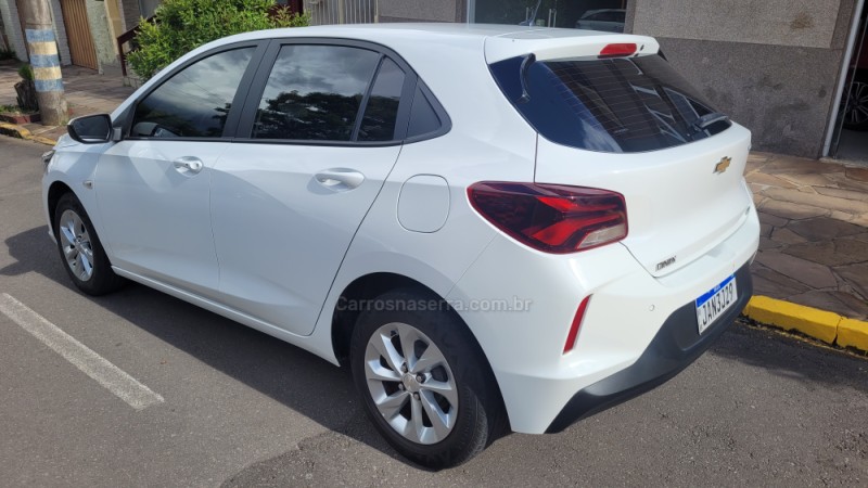 ONIX 1.0 LTZ 12V TURBO FLEX 4P MANUAL - 2021 - FLORES DA CUNHA