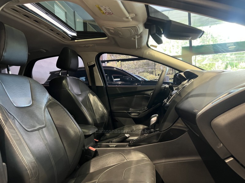 FOCUS 2.0 TITANIUM HATCH 16V FLEX 4P AUTOMÁTICO - 2016 - CAXIAS DO SUL