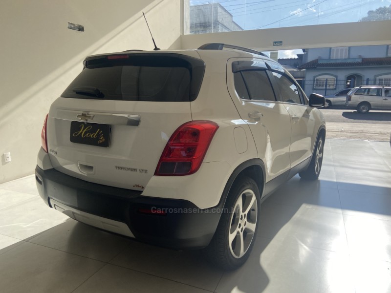 TRACKER 1.8 MPFI LTZ 4X2 16V FLEX 4P AUTOMÁTICO - 2015 - CANELA