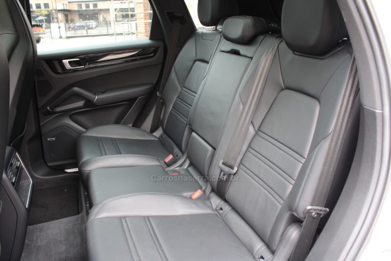 CAYENNE 3.0 V6 AWD E-HYBRID 4P AUTOMÁTICO - 2022 - CAXIAS DO SUL