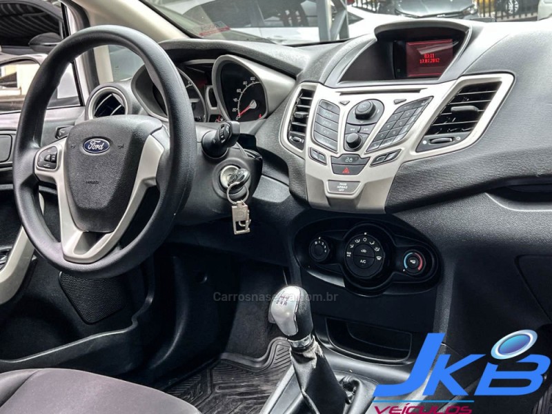 FIESTA 1.6 SE HATCH 16V FLEX 4P MANUAL - 2013 - NOVO HAMBURGO