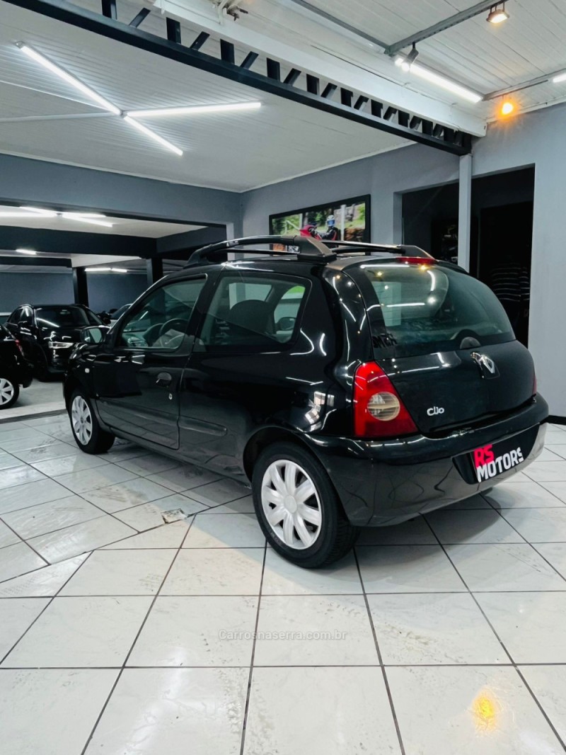 CLIO 1.0 CAMPUS 16V FLEX 2P MANUAL - 2011 - CAXIAS DO SUL