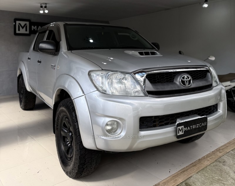 HILUX 3.0 SR 4X2 CD 16V TURBO INTERCOOLER DIESEL 4P MANUAL - 2011 - CANELA