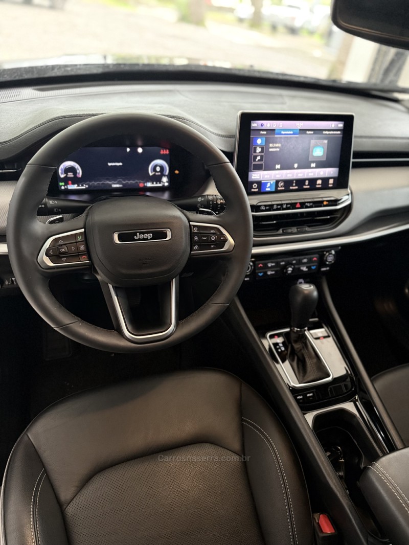 COMPASS 1.3 LONGITUDE DARK T270 16V TURBO 4X2 FLEX 4P AUTOMÁTICO - 2025 - CANELA