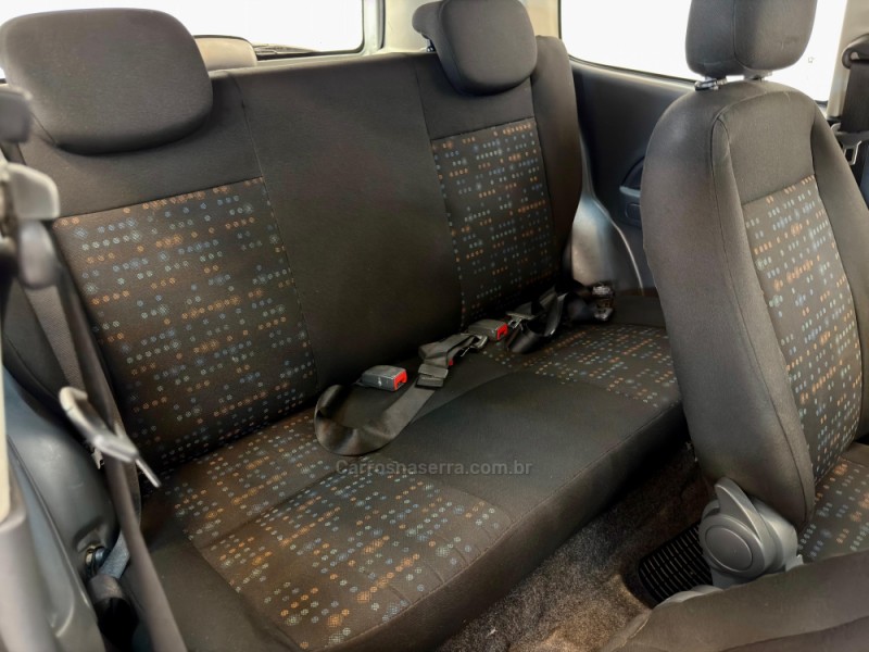 UNO 1.0 EVO VIVACE 8V FLEX 2P MANUAL - 2014 - BOM RETIRO DO SUL