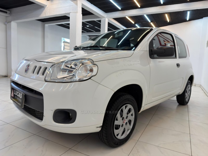 UNO 1.0 EVO VIVACE 8V FLEX 2P MANUAL - 2014 - BOM RETIRO DO SUL
