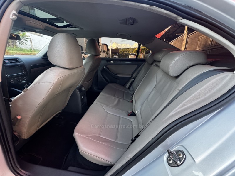 JETTA 2.0 COMFORTLINE FLEX 4P MANUAL - 2012 - FELIZ