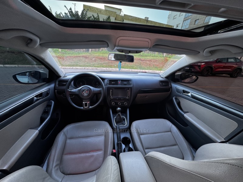 JETTA 2.0 COMFORTLINE FLEX 4P MANUAL - 2012 - FELIZ