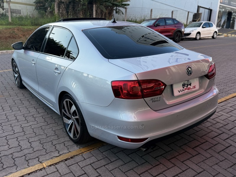 JETTA 2.0 COMFORTLINE FLEX 4P MANUAL - 2012 - FELIZ