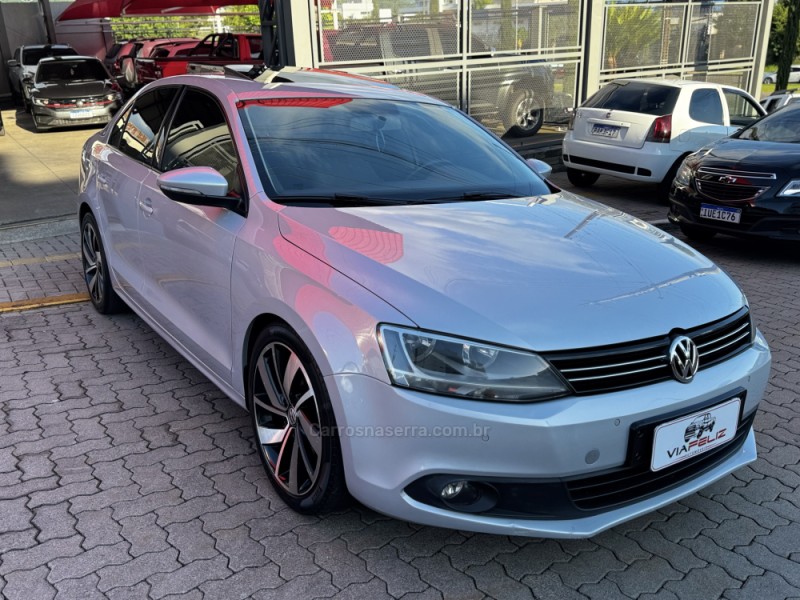 JETTA 2.0 COMFORTLINE FLEX 4P MANUAL - 2012 - FELIZ