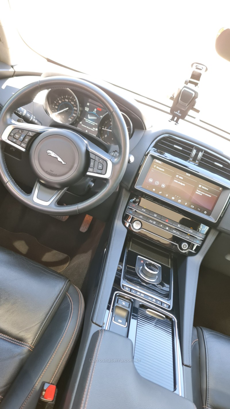 F-PACE 2.0 DIESEL PRESTIGE 180CV 4P AUTOMÁTICO - 2020 - LAGOA VERMELHA