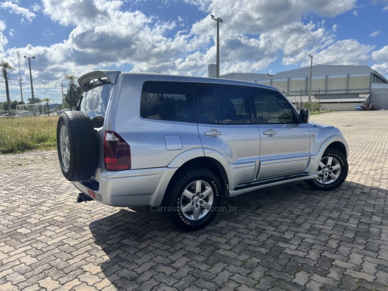 PAJERO FULL 3.2 HPE 4X4 16V DIESEL 4P AUTOMÁTICO - 2005 - ANTôNIO PRADO
