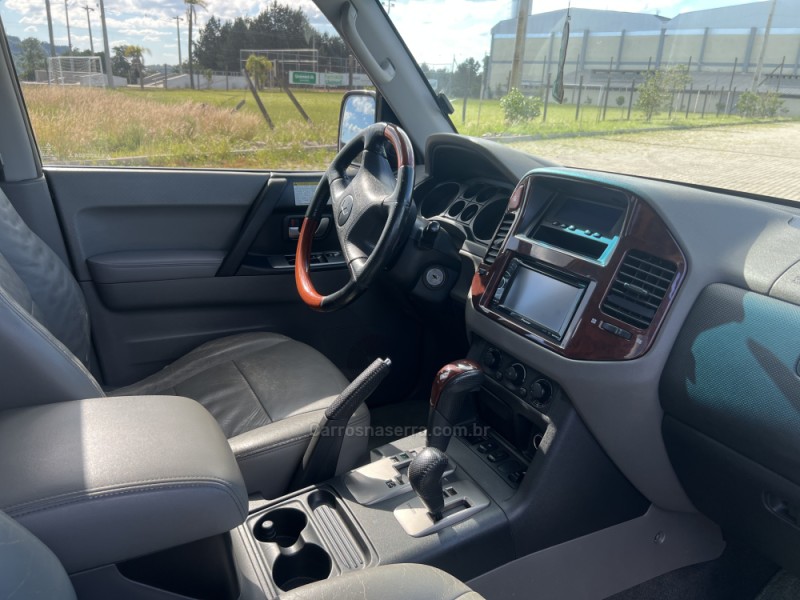 PAJERO FULL 3.2 HPE 4X4 16V DIESEL 4P AUTOMÁTICO - 2005 - ANTôNIO PRADO