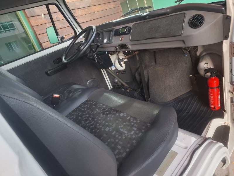 KOMBI 1.4 MI STD LOTAÇÃO 8V FLEX 3P MANUAL - 2010 - DOIS IRMãOS