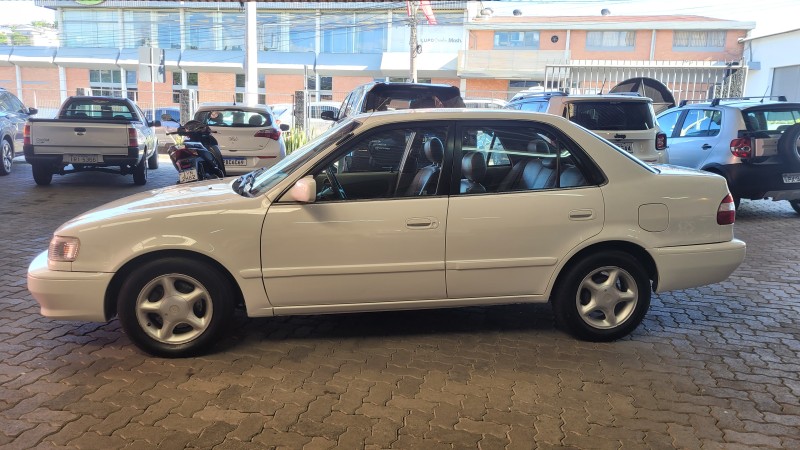 COROLLA 1.8 XEI 16V GASOLINA 4P AUTOMÁTICO - 2001 - GARIBALDI