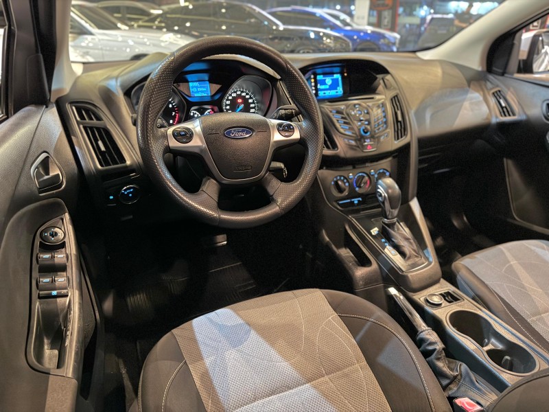 FOCUS 2.0 SE SEDAN 16V FLEX 4P AUTOMÁTICO - 2015 - NOVO HAMBURGO