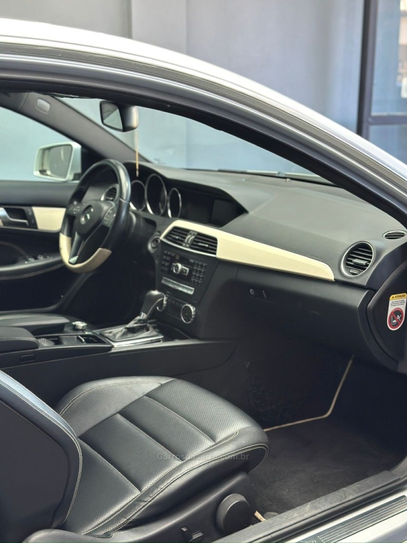 C 180 1.8 CGI COUPÉ TURBO 16V GASOLINA 2P AUTOMÁTICO - 2012 - PASSO FUNDO