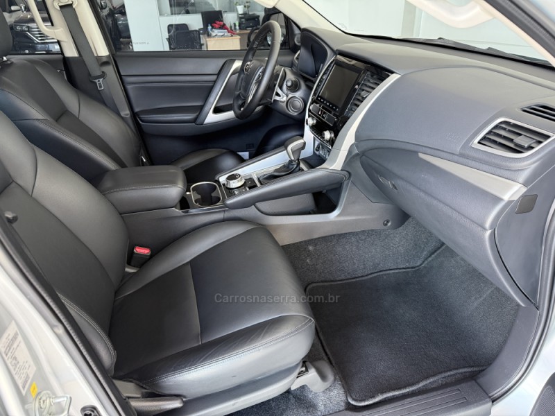 PAJERO SPORT 2.4 HPE-S 4X4 DIESEL 4P AUTOMÁTICO - 2023 - BENTO GONçALVES