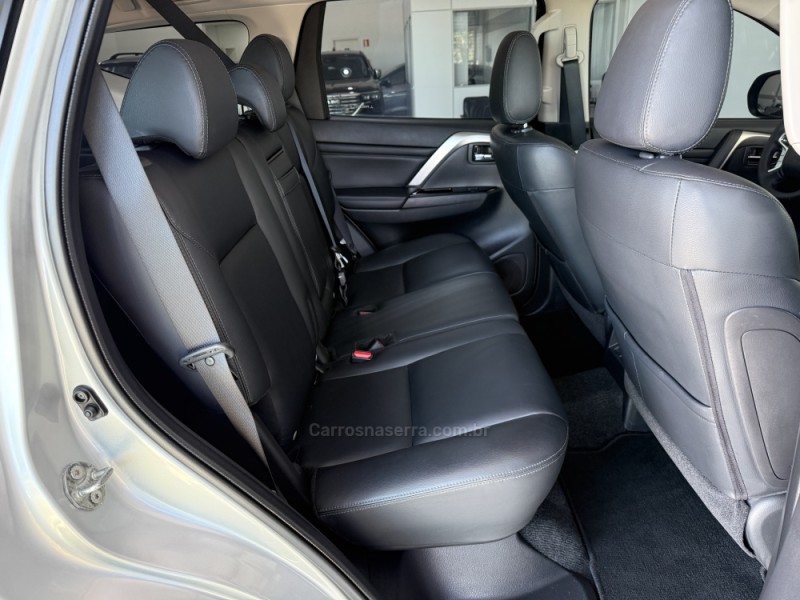 PAJERO SPORT 2.4 HPE-S 4X4 DIESEL 4P AUTOMÁTICO - 2023 - BENTO GONçALVES