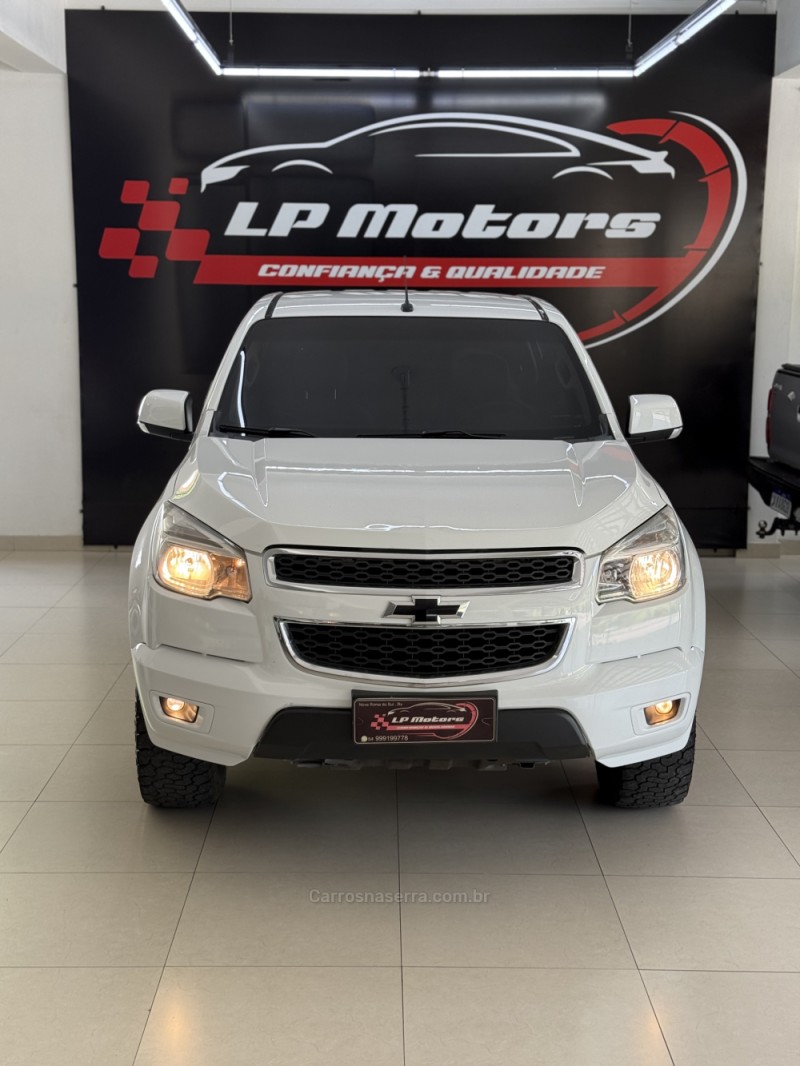 S10 2.4 LT 4X2 CD 8V FLEX 4P MANUAL - 2014 - FARROUPILHA