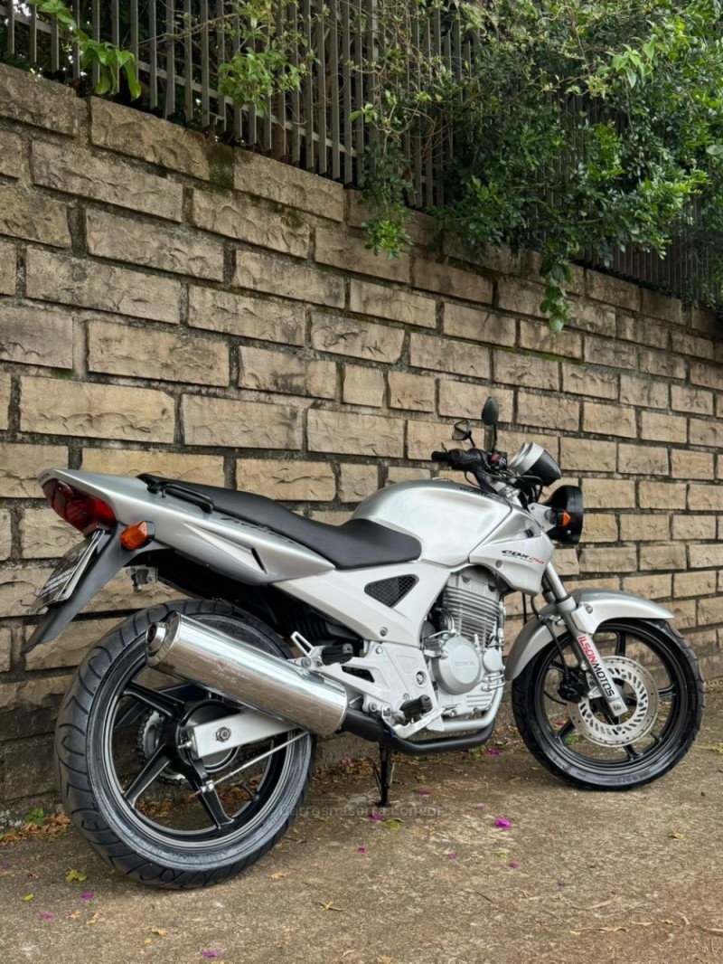 CBX 250 TWISTER  - 2005 - LAJEADO