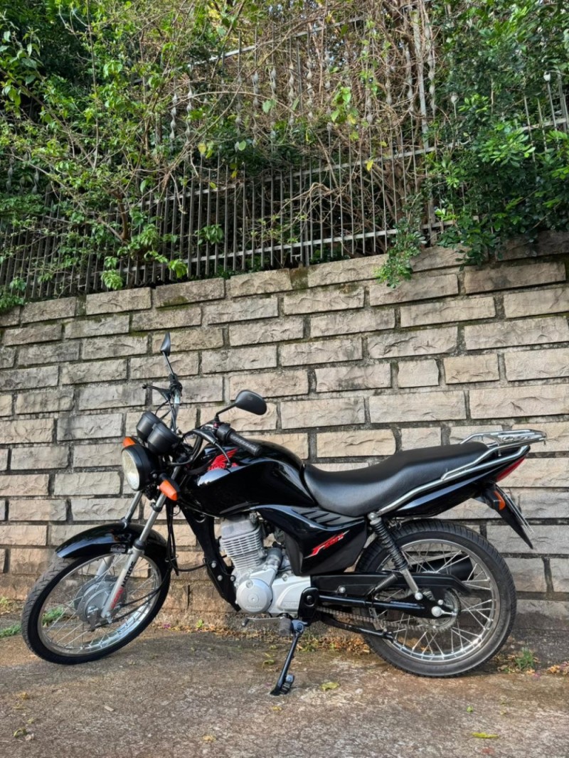 CG 125 FAN ES - 2010 - LAJEADO