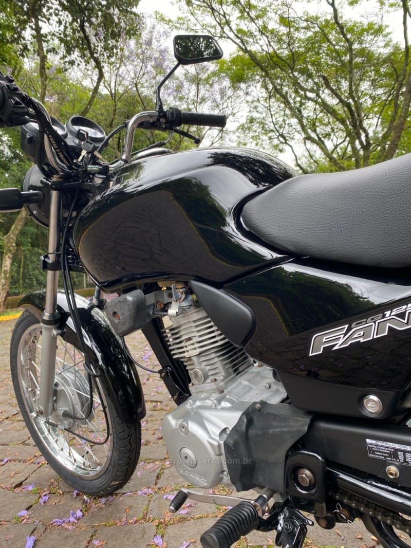 CG 125 FAN KS - 2008 - LAJEADO