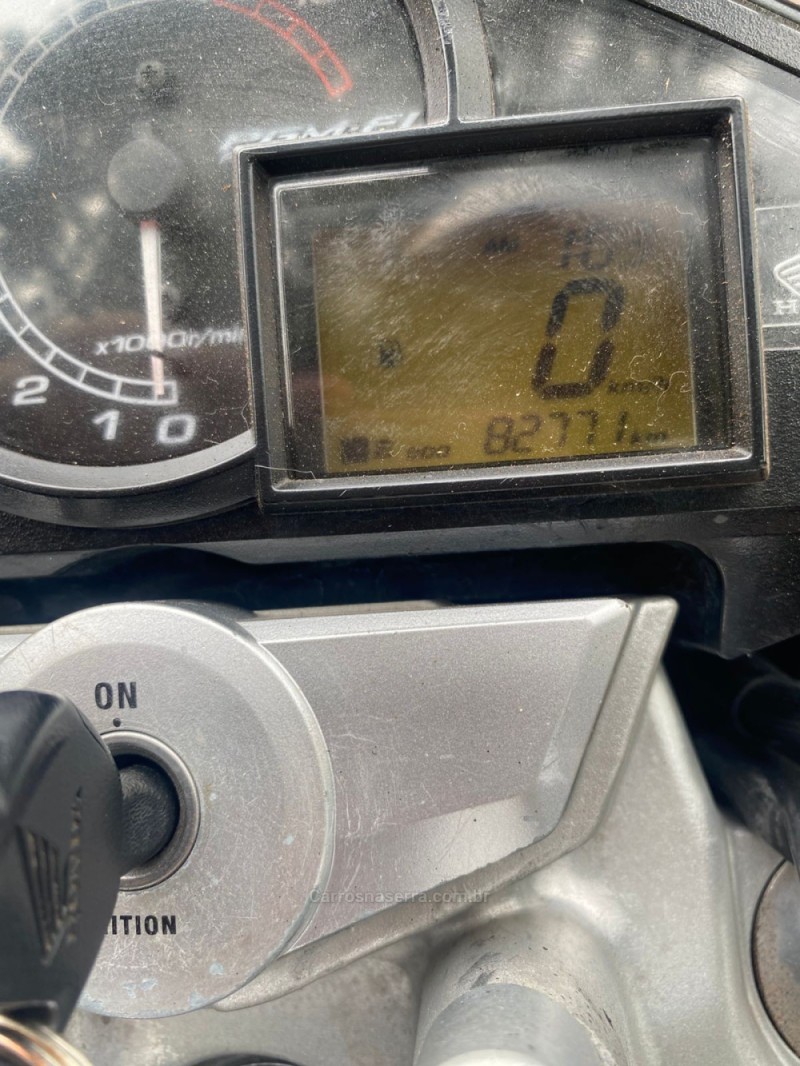 CB 300R  - 2012 - LAJEADO