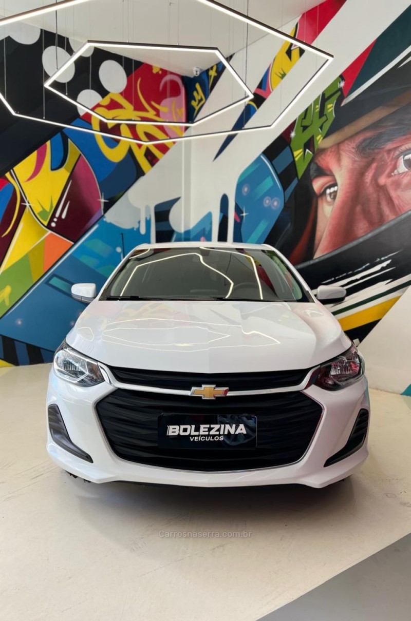 ONIX 1.0 LT 12V FLEX 4P MANUAL - 2023 - NOVO HAMBURGO