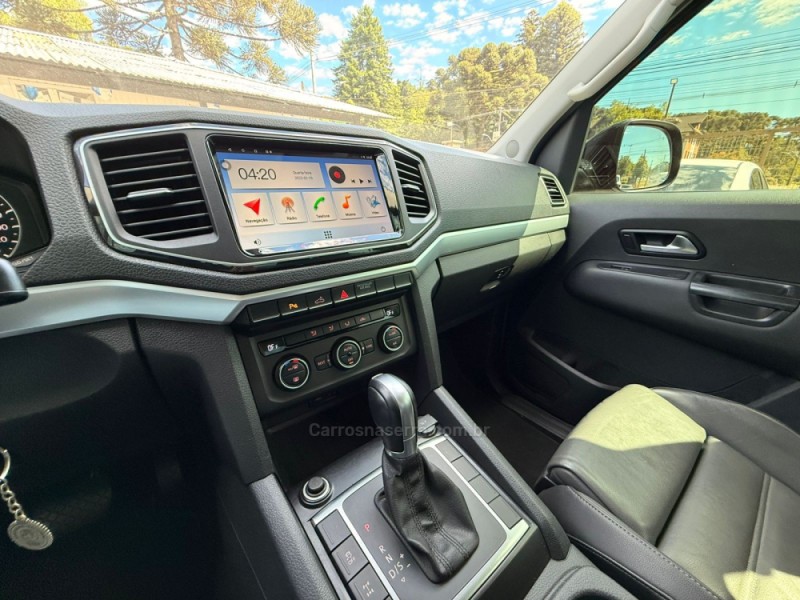 AMAROK 3.0 V6 TDI HIGHLINE CD DIESEL 4MOTION AUTOMÁTICO - 2018 - CANELA