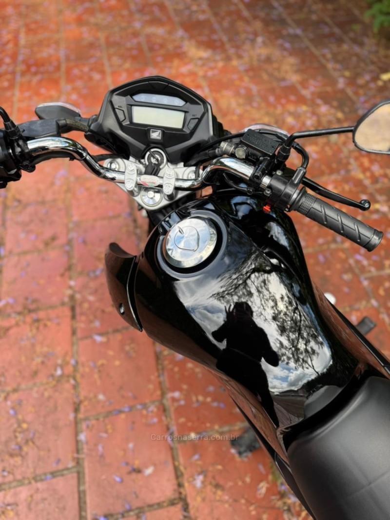 CG 150 TITAN ESD - 2015 - LAJEADO