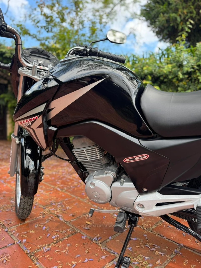 CG 150 TITAN ESD - 2015 - LAJEADO